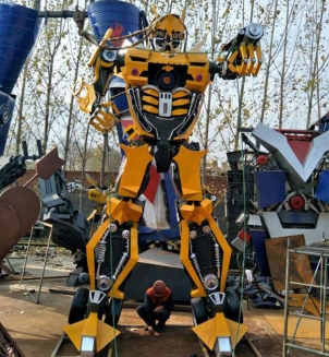 咸宁大变形金刚模型